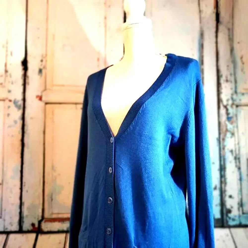 Carol Rose Cardigan Sweater Size 12 Long Sleeve Buttons Classic Soft Knit Blue